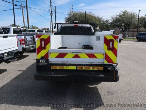 Used 2019 Ford F250 XL w/ Power Equipment Group image 4
