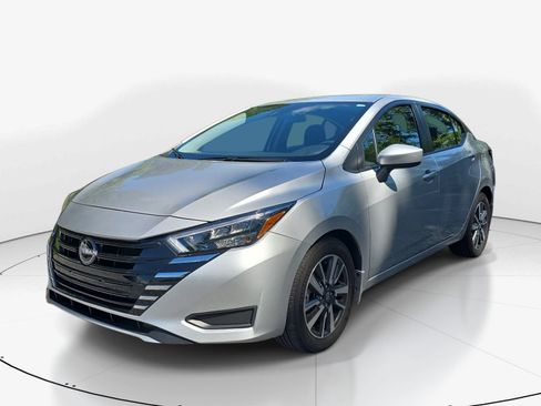 Used 2025 Nissan Versa SV w/ Trunk Package FWD image 8