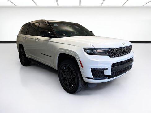 Used 2023 Jeep Grand Cherokee L Summit AWD/4WD image 3