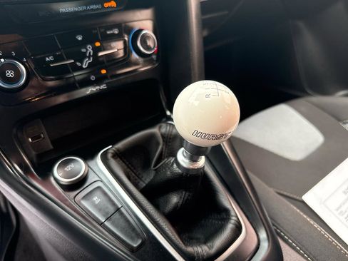 Used 2017 Ford Focus ST image 23