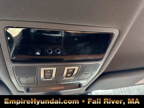 Used 2024 Land Rover Defender 110 V8 image 24