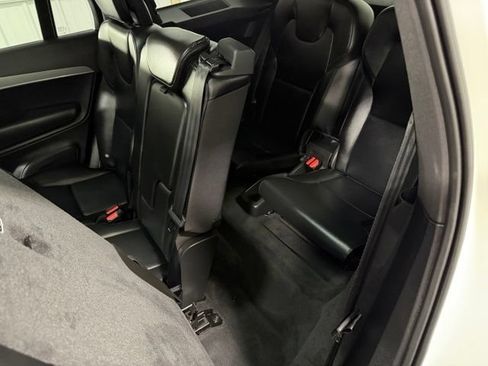 Used 2023 Volvo XC90 B5 Core w/ Protection Package Premier AWD/4WD image 9