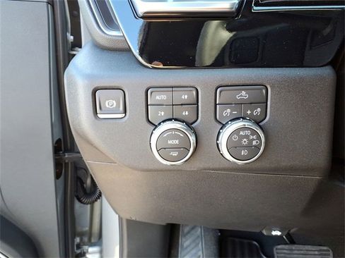 New 2026 GMC Sierra 2500 SLE image 18