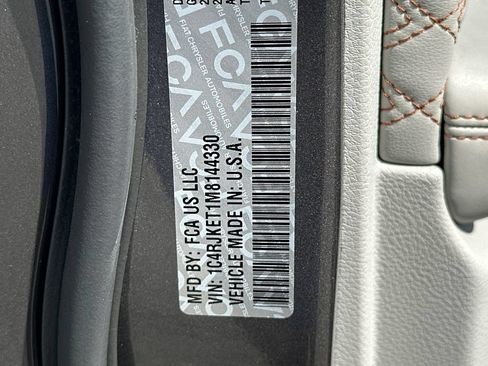 Used 2021 Jeep Grand Cherokee L Summit w/ Advanced Protech Group IV AWD/4WD image 36