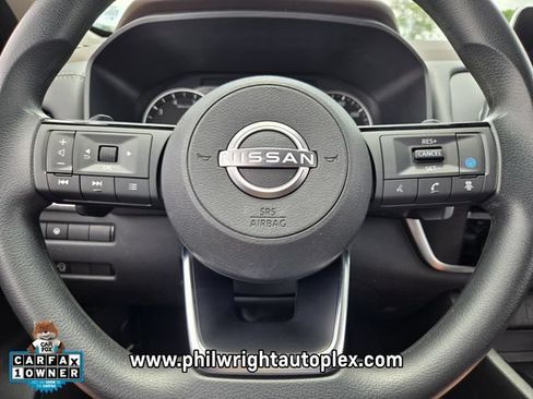 Used 2023 Nissan Rogue SV FWD image 23
