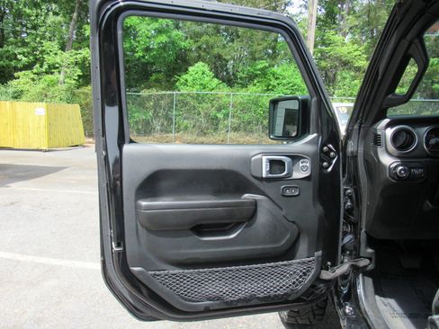 Used 2021 Jeep Wrangler Unlimited Sport AWD/4WD image 18