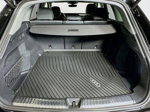 Used 2025 Audi Q5 Premium w/ Convenience Package AWD/4WD image 22