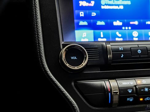 Used 2021 Ford Mustang Shelby GT500 w/ Carbon Fiber Track Pack image 68