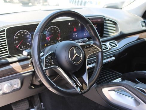 Used 2024 Mercedes-Benz GLS 450 4MATIC image 33