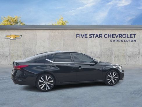 Used 2020 Nissan Altima 2.5 SR FWD image 9
