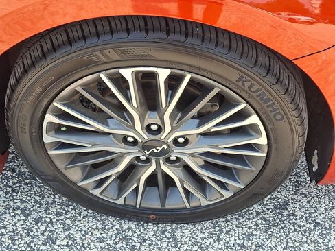 Used 2022 Kia Forte GT-Line w/ GT-Line Premium Package FWD image 11