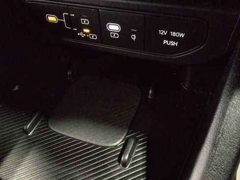 Used 2025 Kia K4 GT-Line w/ GT-Line Premium Package image 19