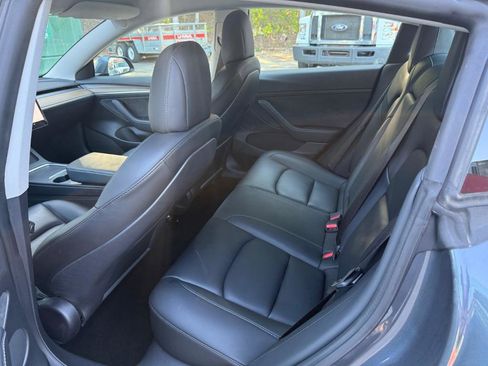 Used 2022 Tesla Model 3 Long Range image 10