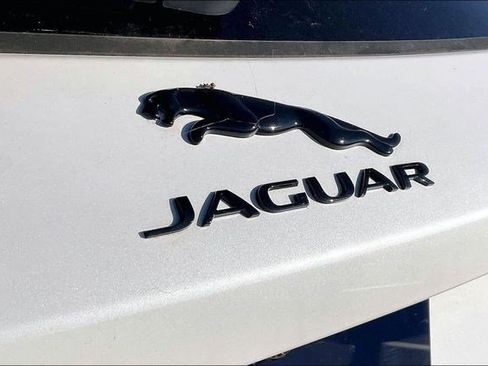 New 2025 Jaguar F-PACE R-Dynamic S AWD/4WD image 9