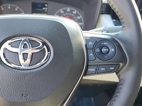 Certified 2024 Toyota Corolla SE image 18
