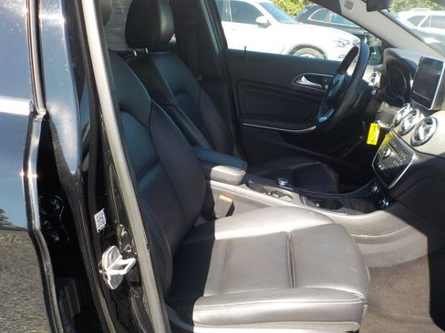 Used 2017 Mercedes-Benz GLA 250 image 30