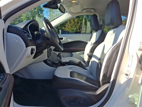 Used 2018 Jeep Compass Limited w/ Navigation Group image 17