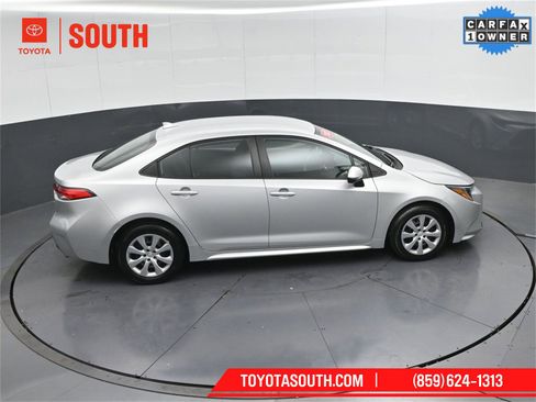 Used 2023 Toyota Corolla LE image 47