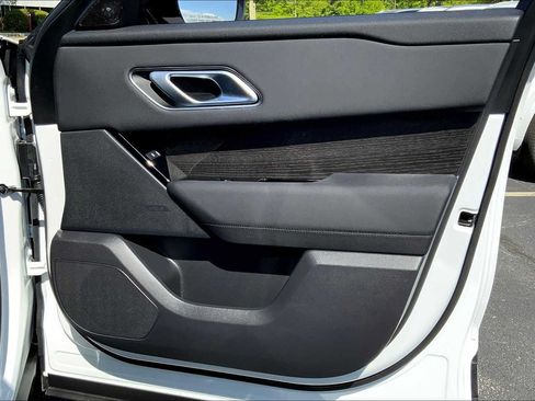 Used 2024 Land Rover Range Rover Velar S AWD/4WD image 22
