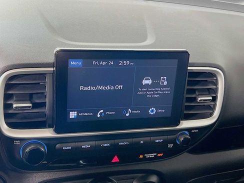 Certified 2025 Hyundai Venue SEL FWD image 14