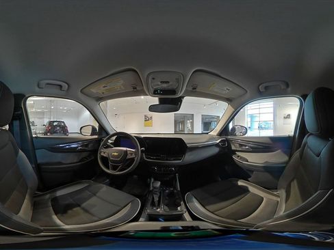 Used 2025 Chevrolet TrailBlazer LT image 42