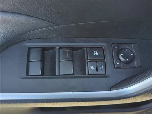 Used 2023 Toyota RAV4 LE FWD image 9
