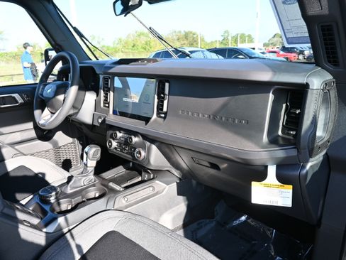 New 2025 Ford Bronco 4-Door image 16