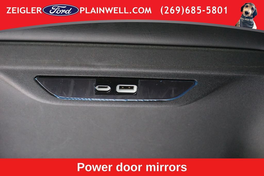 Used 2024 Chrysler Pacifica Touring-L FWD image 15