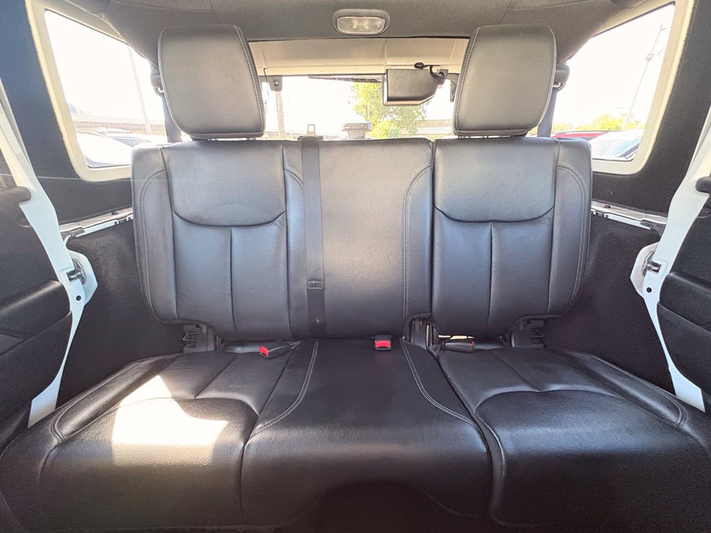 Used 2018 Jeep Wrangler Unlimited Sahara AWD/4WD image 28