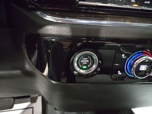 Used 2023 GMC Sierra 1500 Elevation image 22