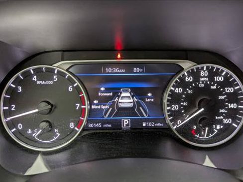 Used 2025 Nissan Sentra SR FWD image 26