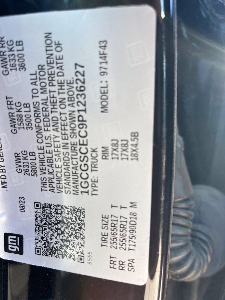 Used 2023 Chevrolet Colorado LT w/ LT Convenience Package RWD image 9