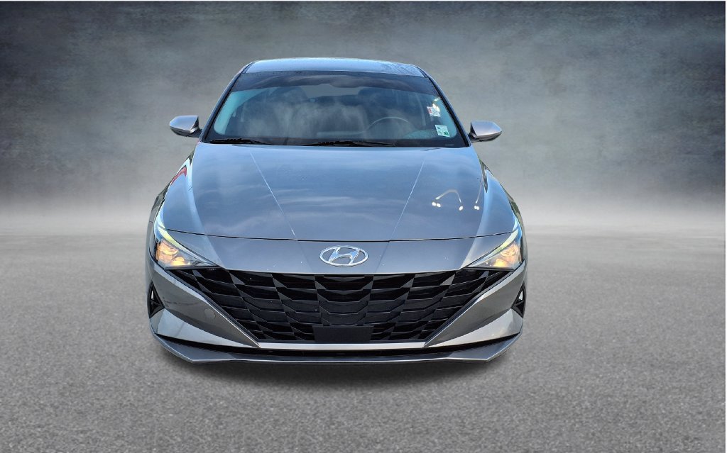 Used 2023 Hyundai Elantra SEL w/ Convenience Package FWD image 2