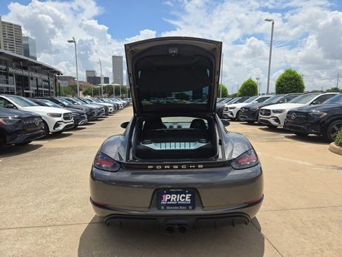 Used 2017 Porsche 718 Cayman RWD image 6