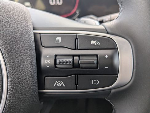 Used 2025 Kia Sportage X-Line image 32