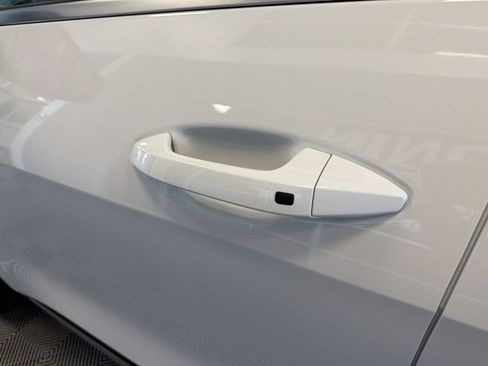 New 2026 Kia Sportage EX image 8