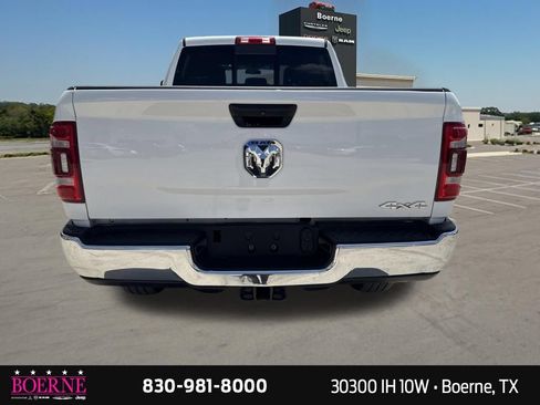 Used 2024 RAM 2500 Tradesman w/ Chrome Appearance Group AWD/4WD image 11