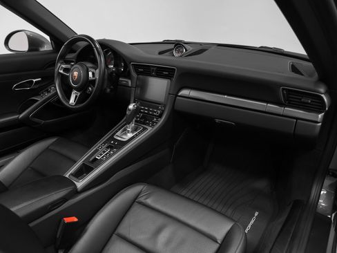 Used 2017 Porsche 911 Carrera S image 34