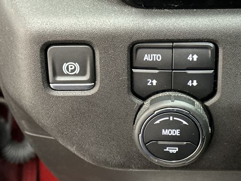 Used 2024 Chevrolet Silverado 2500 High Country w/ Technology Package image 44