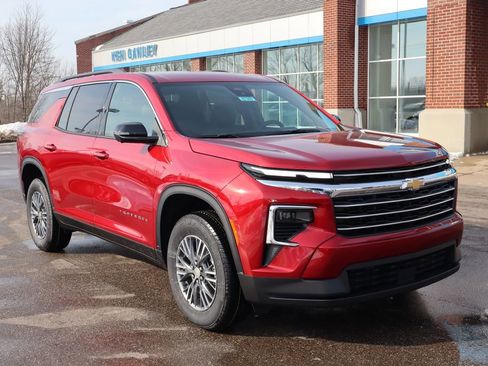 New 2026 Chevrolet Traverse LT w/ Driver Confidence Package image 4