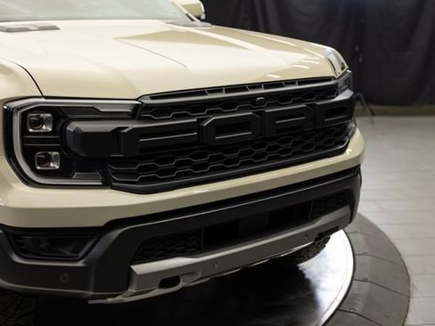 Used 2025 Ford Ranger Raptor AWD/4WD image 3