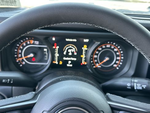 New 2026 Jeep Gladiator Sahara image 11