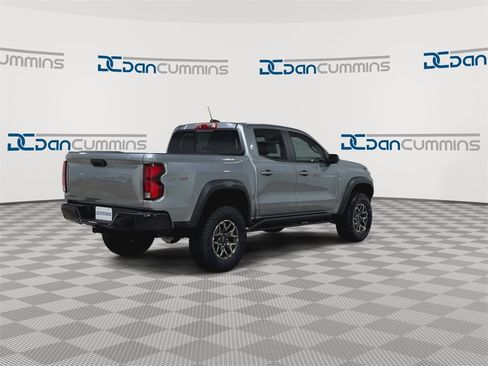 Used 2025 Chevrolet Colorado ZR2 w/ Technology Package image 8
