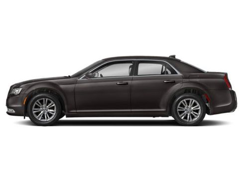 Used 2021 Chrysler 300 S w/ S Model Appearance Package RWD image 3