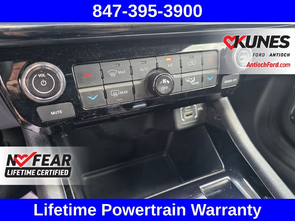 Used 2025 Jeep Compass Trailhawk AWD/4WD image 40