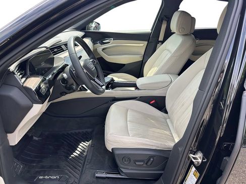 Used 2024 Audi Q8 e-tron Premium Plus w/ Premium Plus Package AWD/4WD image 5