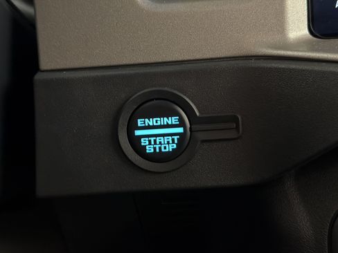 Used 2025 Ford Bronco Outer Banks AWD/4WD image 17