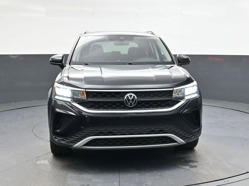 Used 2024 Volkswagen Taos SE image 10