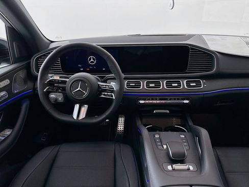 New 2026 Mercedes-Benz GLS 450 4MATIC image 25