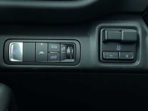 New 2025 Chevrolet Silverado EV LT image 20